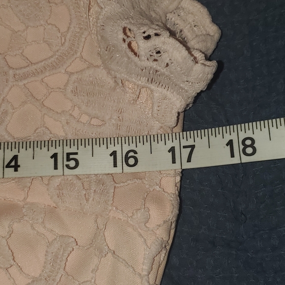 AX Paris lace front sheath dress - Picture 3 of 7